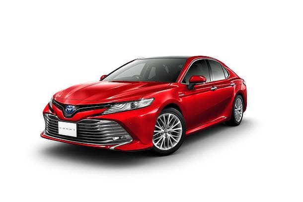Toyota Camry Gas SE/XLE — წელი 2019